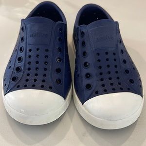 Native Toddler Shoes Size C7 Navy blue